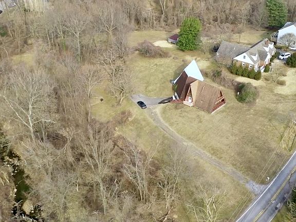 2nd image of 2602 Proctor Ln