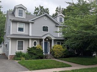 245 Carlton Ter, Teaneck, NJ 07666