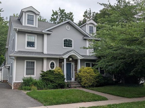245 Carlton Ter