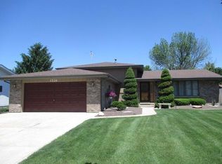 1526 Clover Ln, Schererville, IN 46375