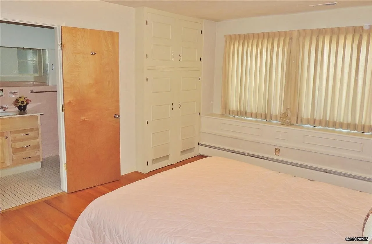 360 Chevy Chase St photo 1