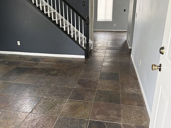 3rd image of 384 Reston Cir