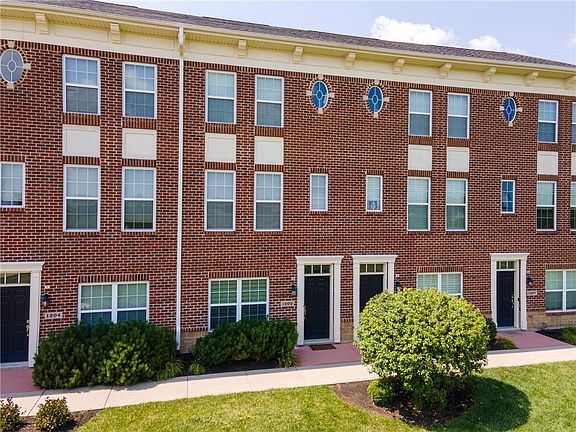 2nd image of 1205 Parklake Row