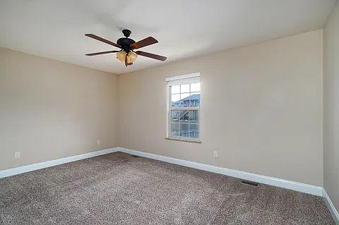 3rd image of 4662 Oneida Dr