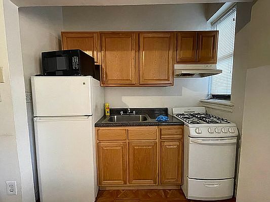 2nd image of 45-35 44th St APT 6K