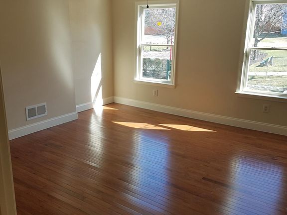  front bedroom