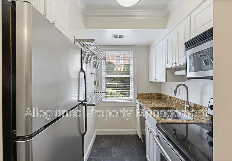 718 S Washington St #104 — Photo 11