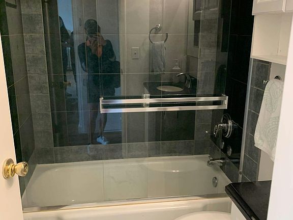 3rd image of 180 Dakota Ave APT 33