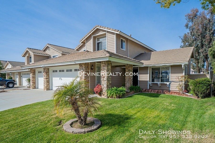 1st image of 39723 Willowbend Dr