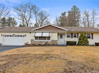 91 Clear View Dr, Brooklyn, CT 06234