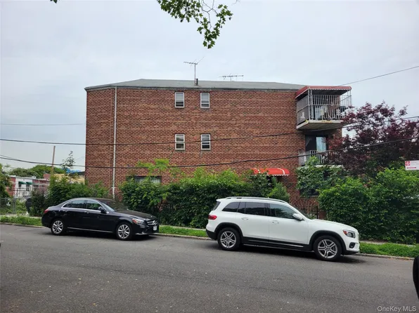 79-15 Kneeland Avenue, Elmhurst, NY 11373