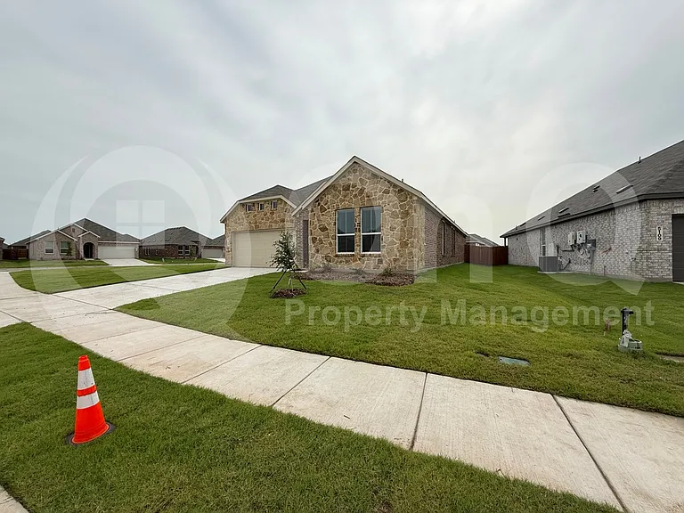 5105 Auburn Trace Ln — Photo 3
