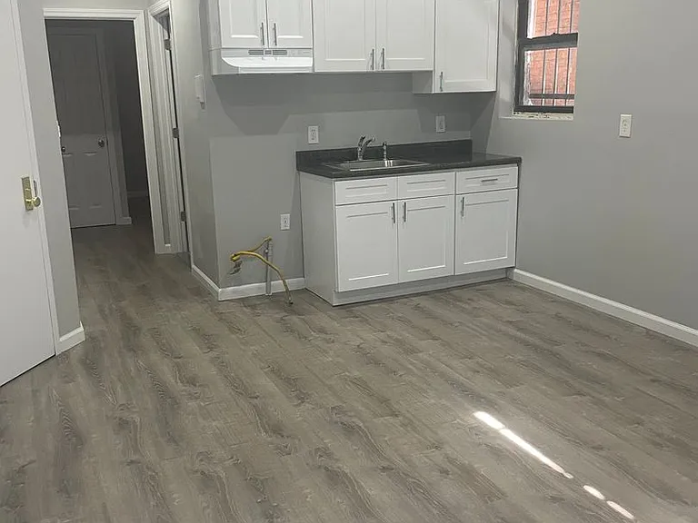 162 Willow St — Photo 8