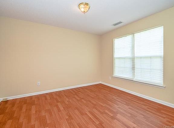 4th image of 2609 Bridgeville Ln