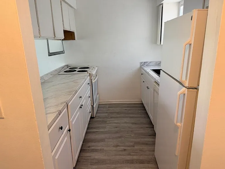 2305 Seaside Dr — Photo 6