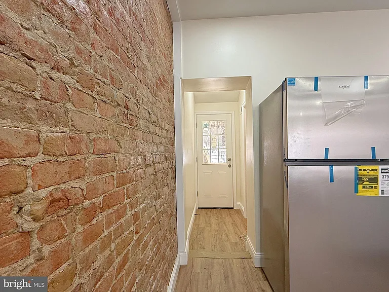 2762 Martha St — Photo 7