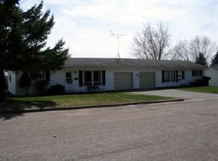 106 E Minerva St, New London, WI 54961