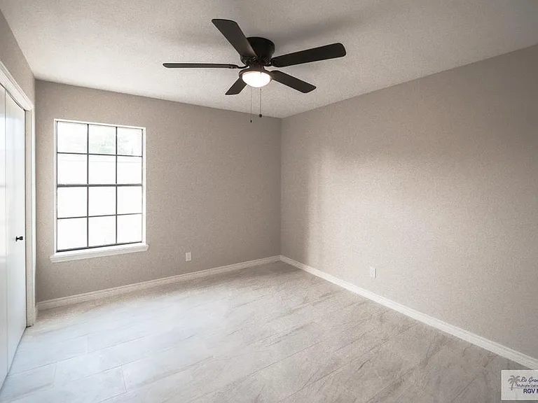 23919 Ellie Ln — Photo 27