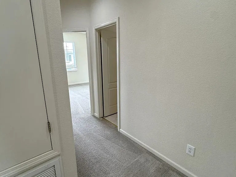 31 Cymbidium Cir — Photo 20