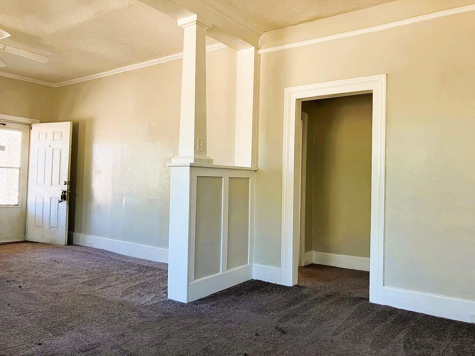 3 bed, 1.0 bath, 1242 sqft, $1,285 — Photo 2