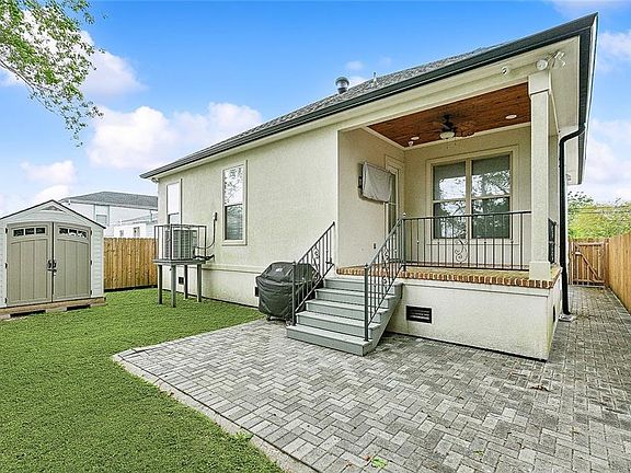 3rd image of 5741 Wickfield Dr