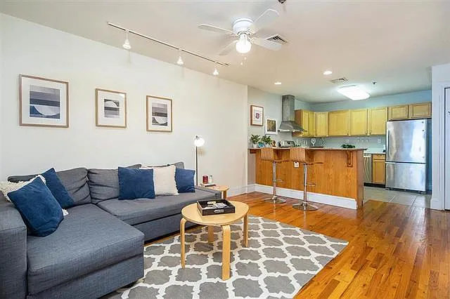 2 bed, $4,180 — Photo 1