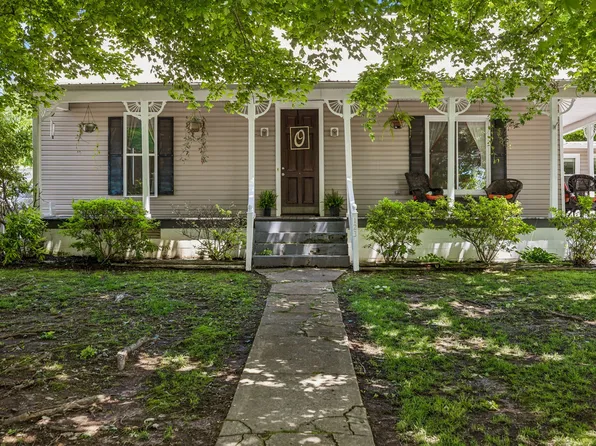 123 Columbia Ave, Centerville, TN 37033