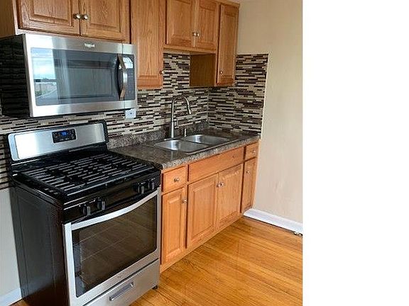 2nd image of 4810 W Cortland St #3