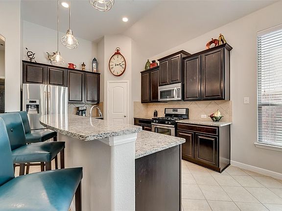 4th image of 5120 Blackwood Dr