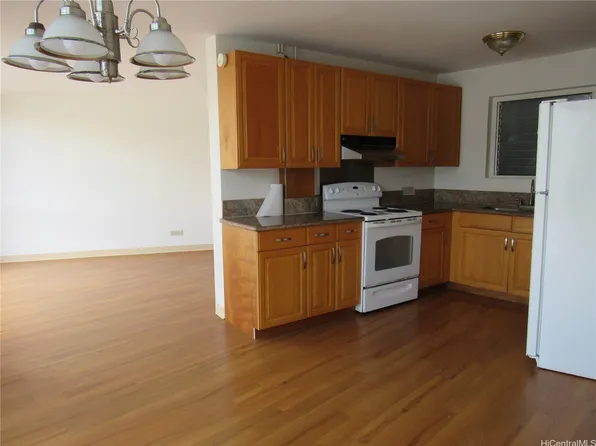 1139 9th Ave APT 304, Honolulu, HI 96816