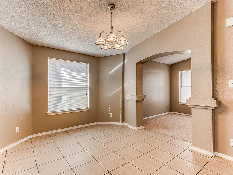 3289 Emerald Point Dr — Photo 8