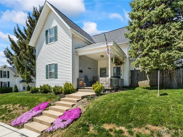 6 W Race St, Mechanicsburg, OH 43044