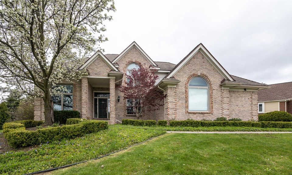 1st image of 812 Dornoch Dr