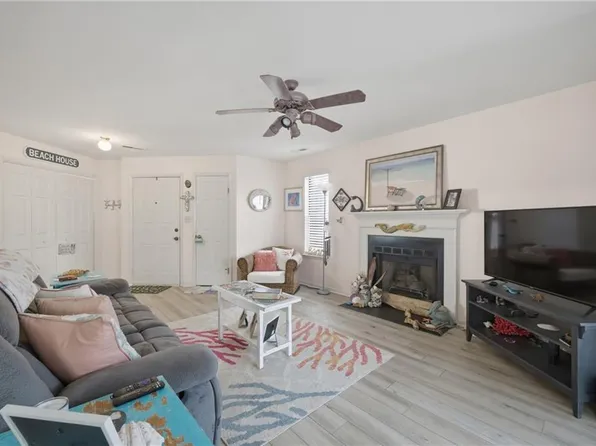 5140 Cypress Point Cir APT 202, Virginia Beach, VA 23455