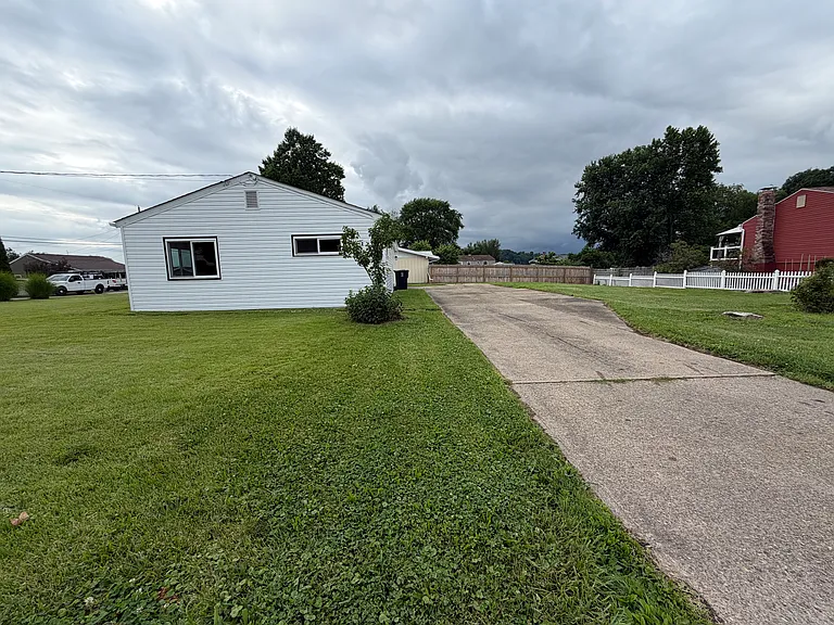 407 Rothey Dr — Photo 10
