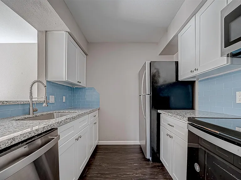 7315 Housman St — Photo 10