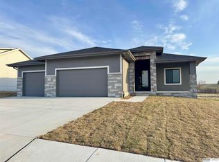 21723 Glenmore Dr, Gretna, NE 68028