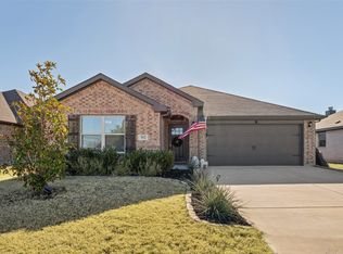 312 Paloma St, Weatherford, TX 76087