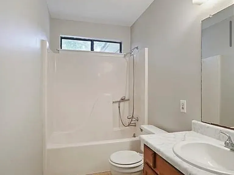 18173 Holly Ridge Dr — Photo 12
