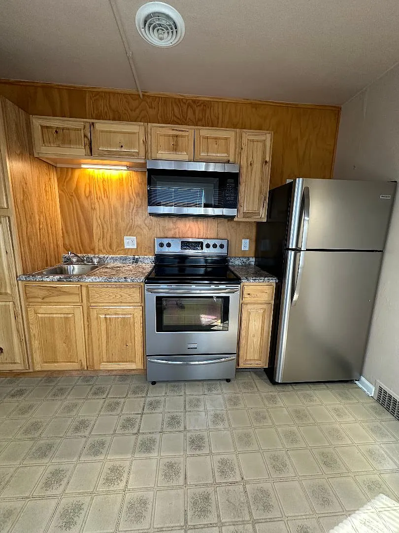 1 bed, 386 sqft, $1,200 — Photo 3