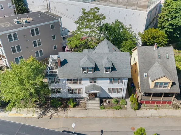 9 Parkwood Ter, Jamaica Plain, MA 02130