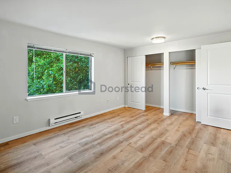 601 Summit Ave E #401 — Photo 25