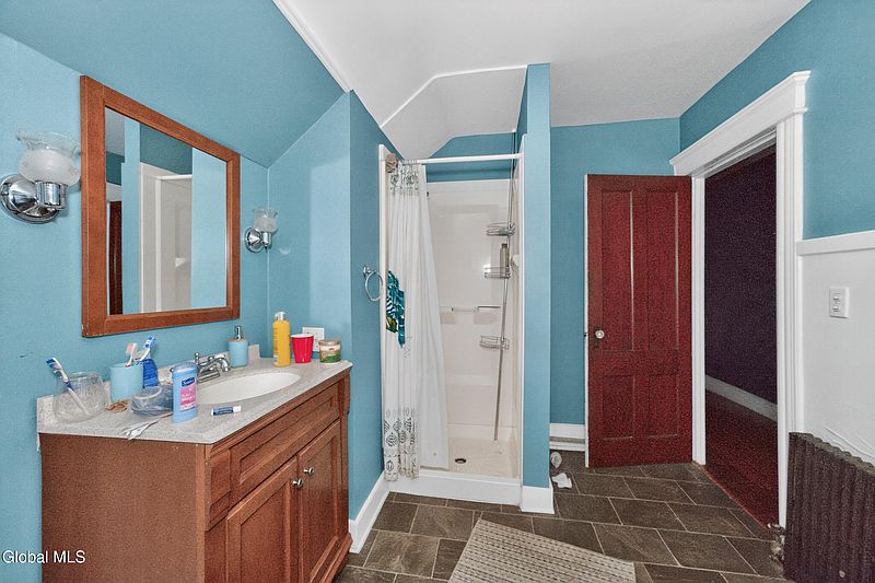 26th image of 7 Broadview Terrace