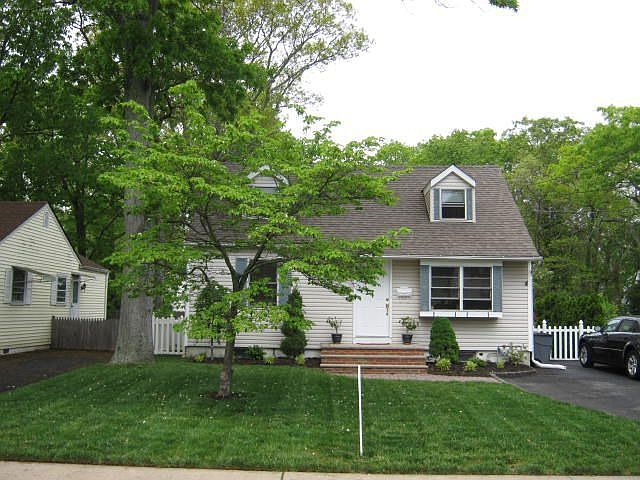 Beautifully updated Cape