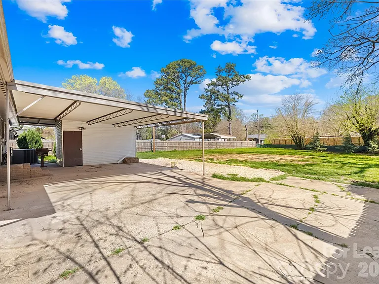 4033 Woodgreen Ter — Photo 20
