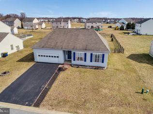 32 Bently Ct, Dover, DE 19904