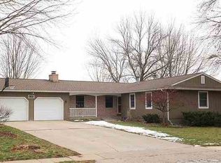 330 Post Rd, Iowa City, IA 52245