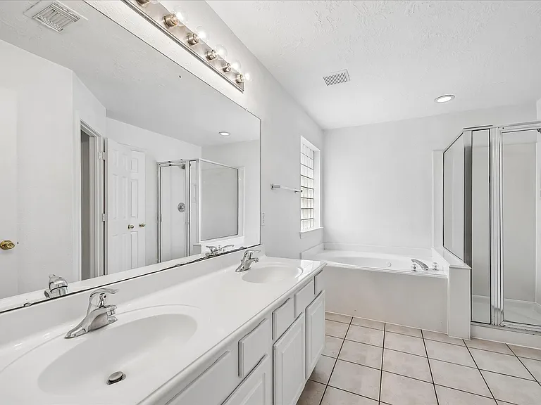 5606 Cozy Terrace Ln — Photo 10