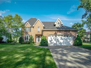 131 Old Oak Post Rd, East Amherst, NY 14051
