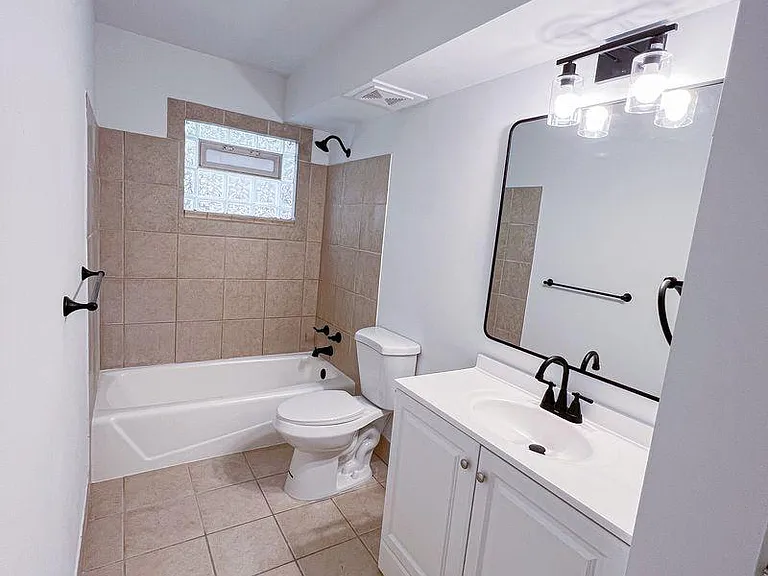 1822 Academy St #2 — Photo 10